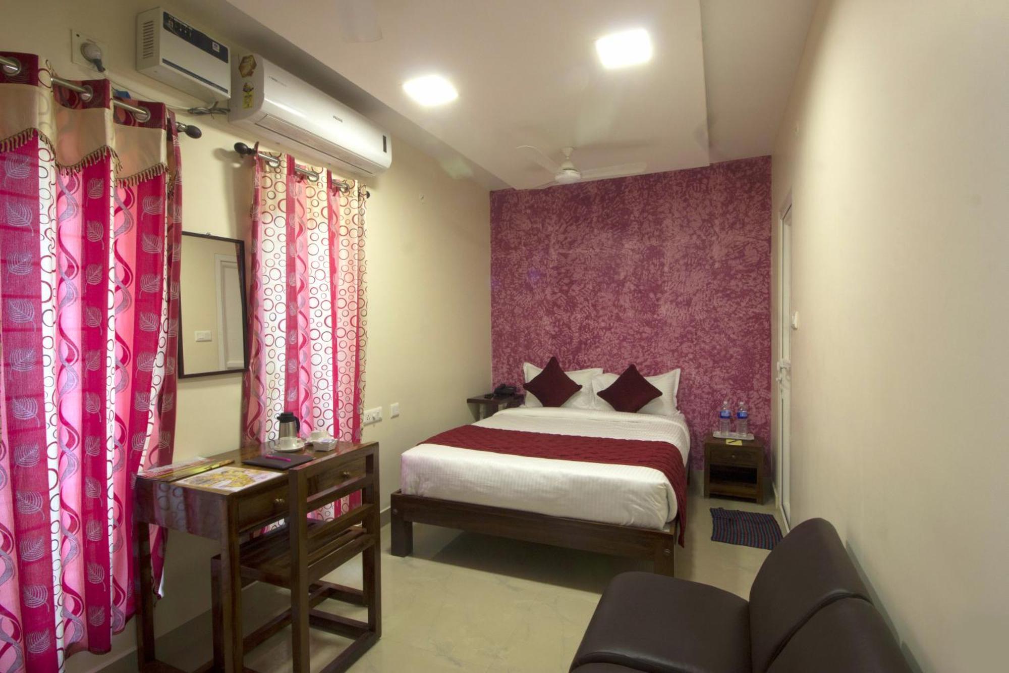 Serenity Sands Beach Resort بونديتْشيري المظهر الخارجي الصورة