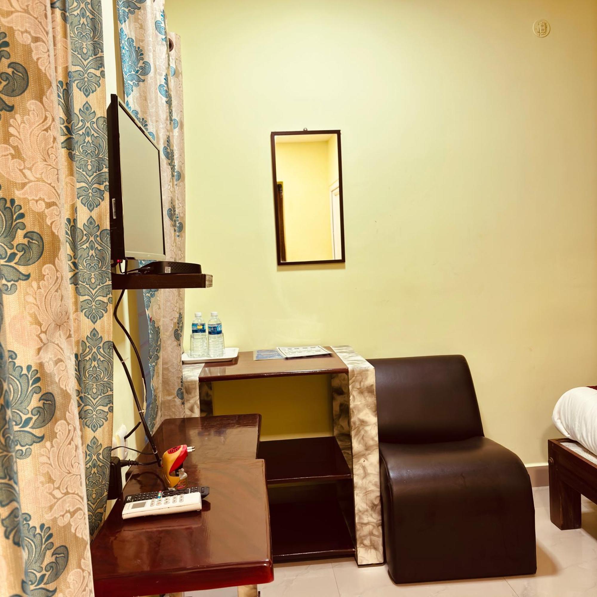 Serenity Sands Beach Resort بونديتْشيري المظهر الخارجي الصورة