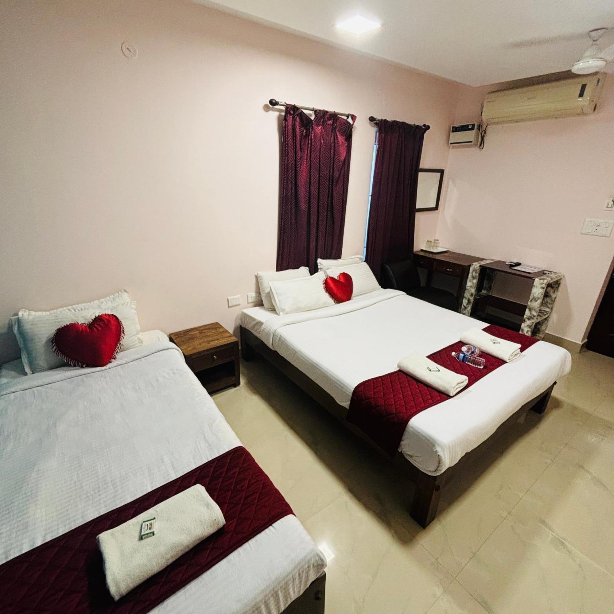 Serenity Sands Beach Resort بونديتْشيري المظهر الخارجي الصورة